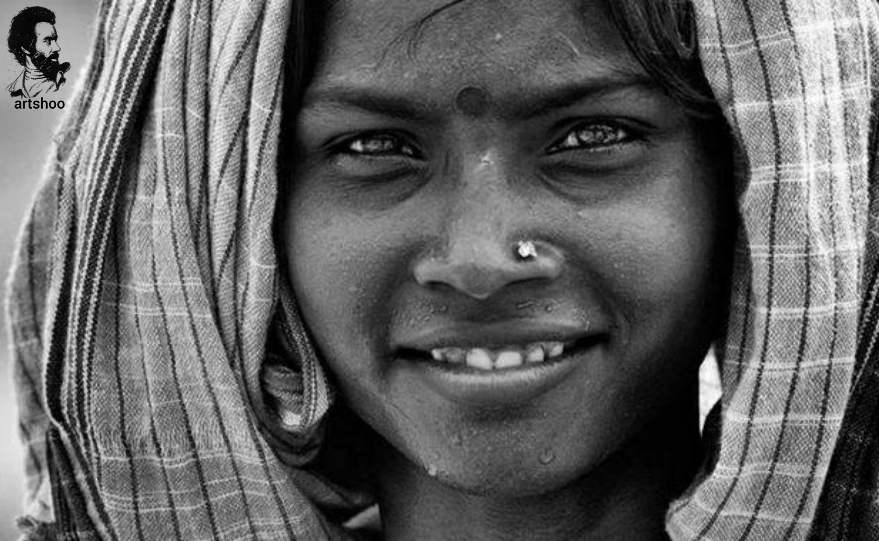 مدل سیاه قلم اورژینال